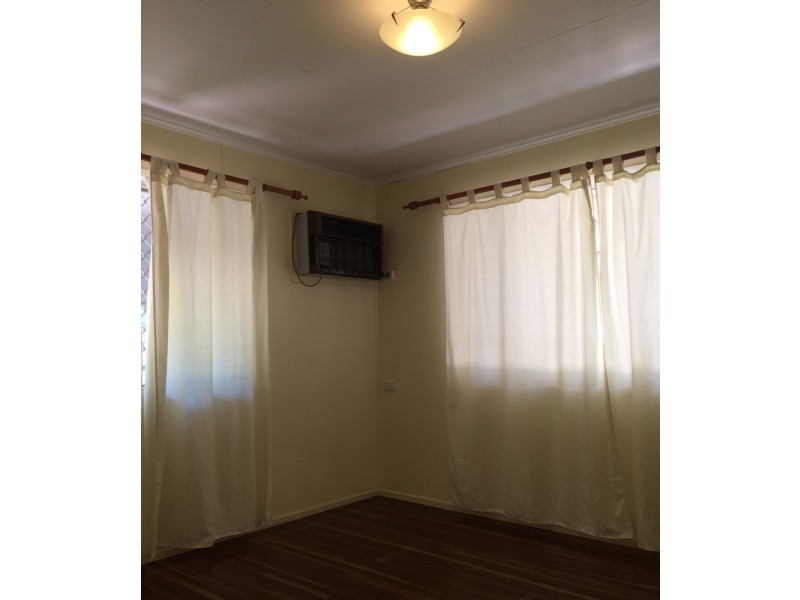 5 Renier Crescent, Moranbah QLD 4744