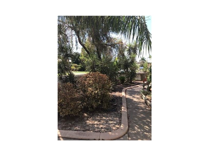 90 McCool Street, Moranbah QLD 4744