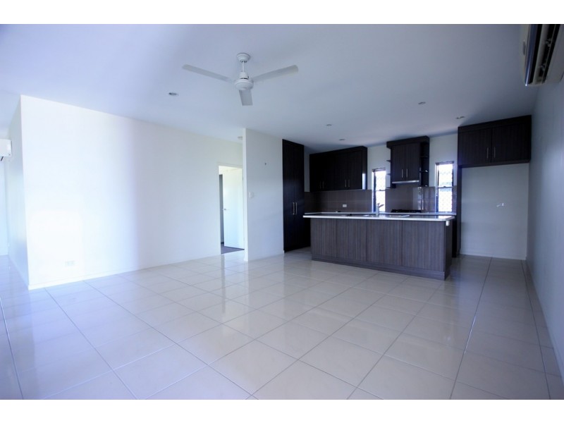 9 Eros, Ooralea QLD 4740