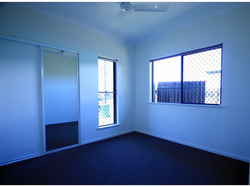 9 Eros, Ooralea QLD 4740