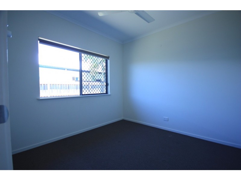 9 Eros, Ooralea QLD 4740