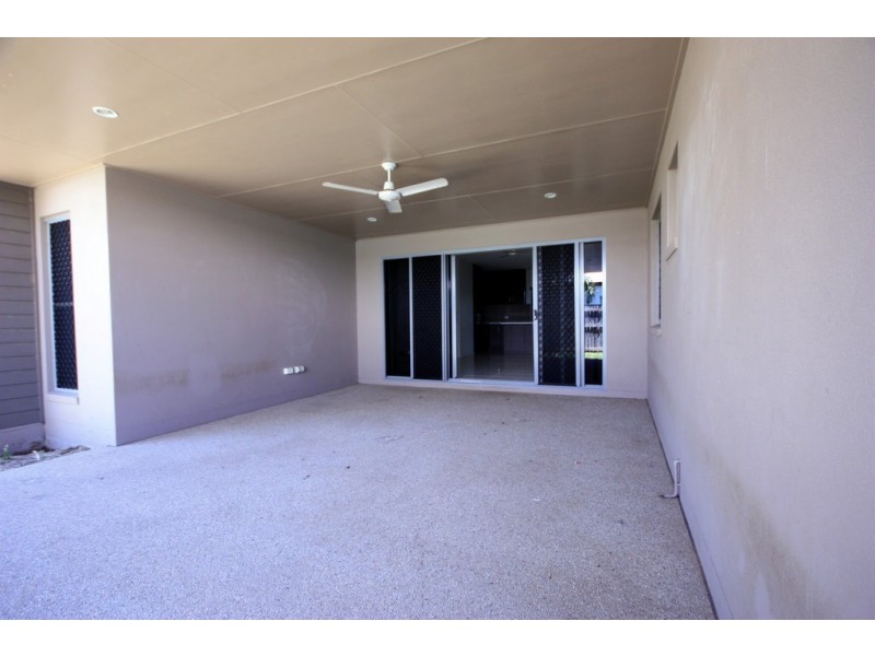 9 Eros, Ooralea QLD 4740