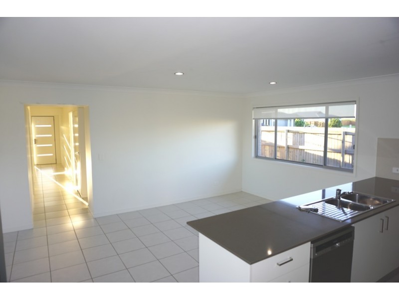 1 Wisteria Ave, Bakers Creek QLD 4740