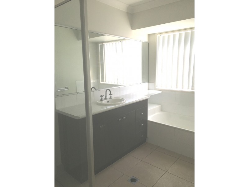 33 Duranbah Circuit, Blacks Beach QLD 4740