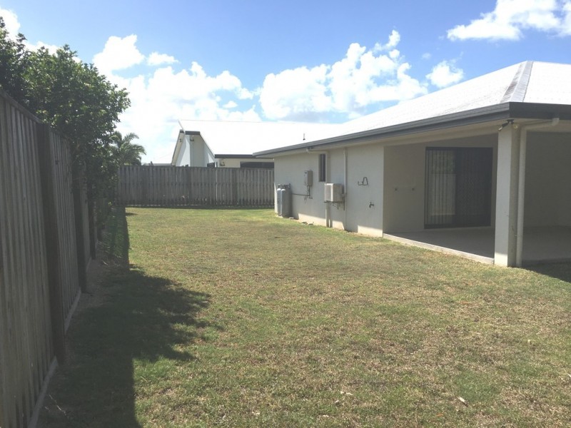 33 Duranbah Circuit, Blacks Beach QLD 4740