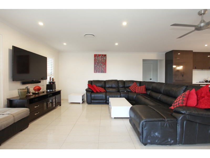 61 Manning Street, Rural View QLD 4740