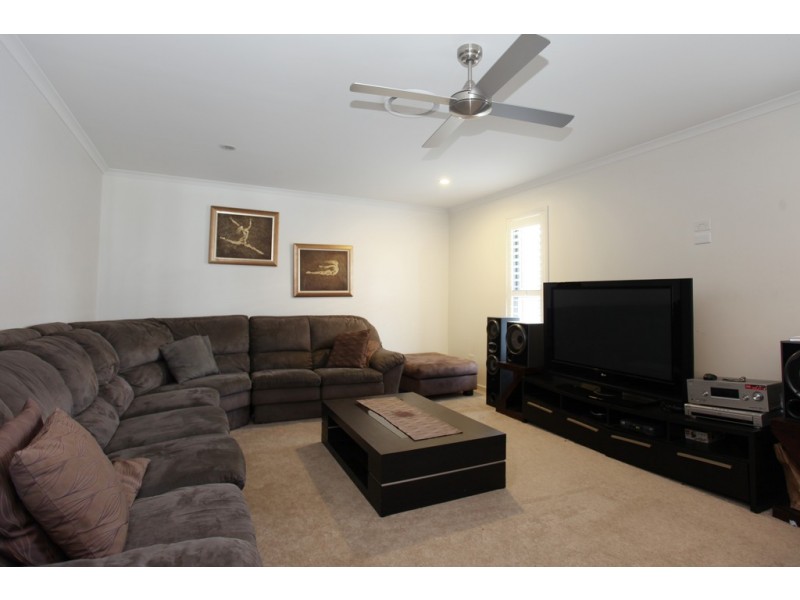 61 Manning Street, Rural View QLD 4740