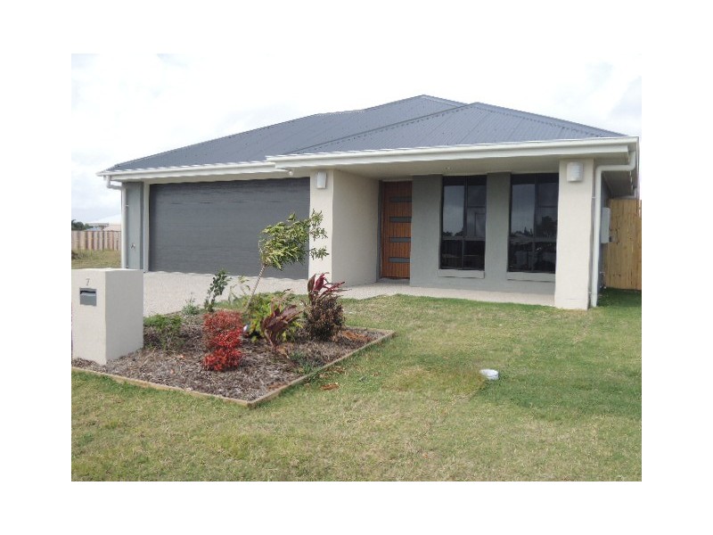 7 Tiller Street, Bucasia QLD 4750