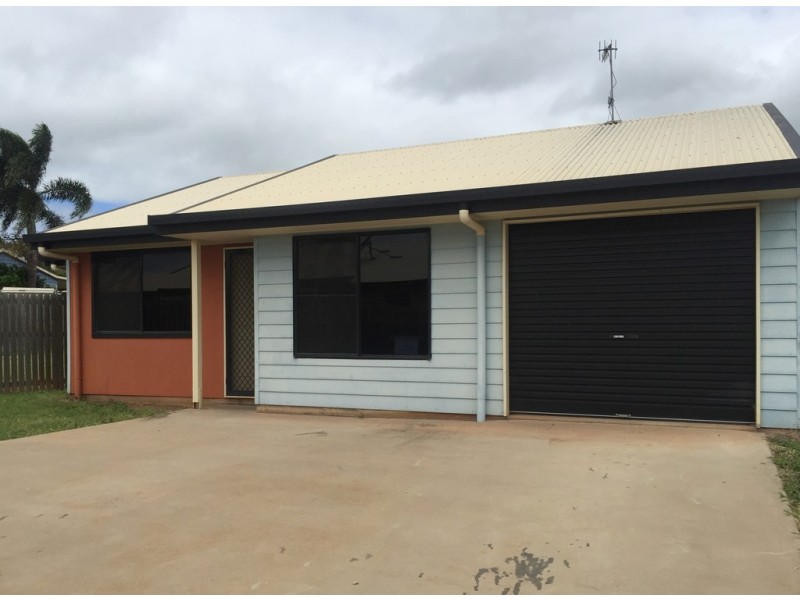 37B Savannah Drive, Moranbah QLD 4744