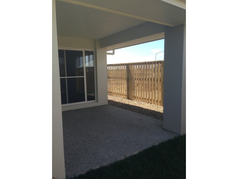 175 Whitehaven Drive, Blacks Beach QLD 4740