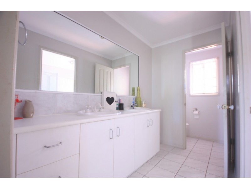24 George Fordyce Drive, Rural View QLD 4740