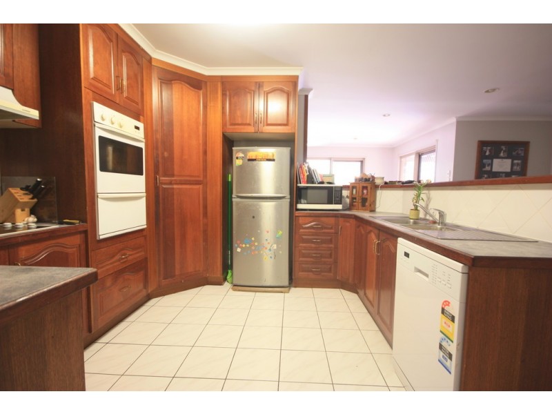24 George Fordyce Drive, Rural View QLD 4740