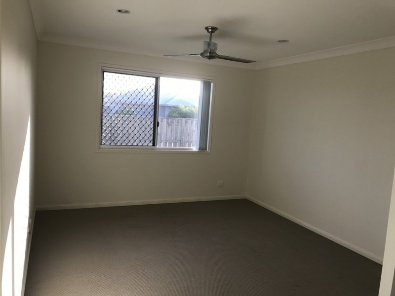 128 Whitehaven Drive, Blacks Beach QLD 4740