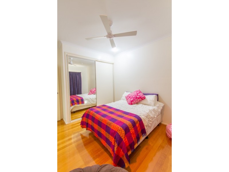 4 Arana Drive, Rural View QLD 4740