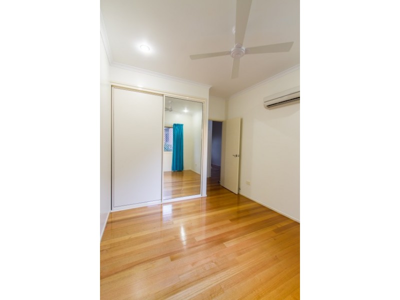 4 Arana Drive, Rural View QLD 4740