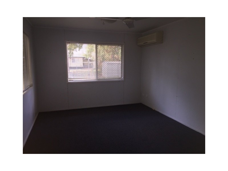 10 Beresford Cres, Dysart QLD 4745