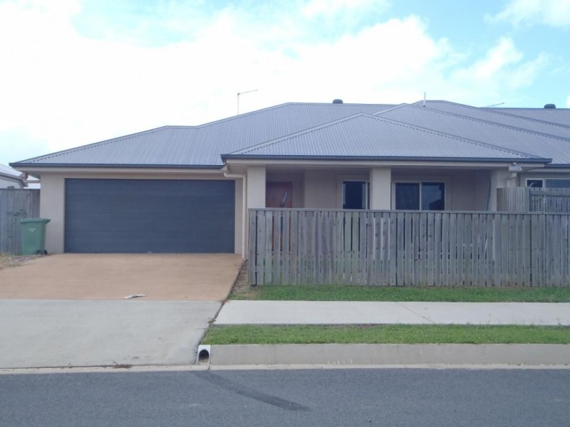 1/37 Whitehaven Drive, Blacks Beach QLD 4740