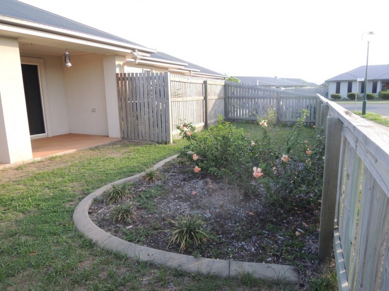 1/37 Whitehaven Drive, Blacks Beach QLD 4740