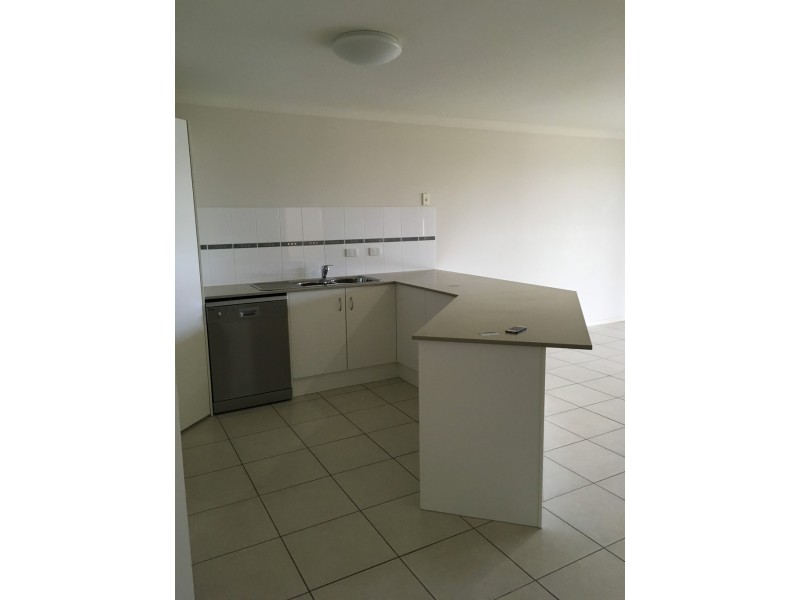 1/37 Whitehaven Drive, Blacks Beach QLD 4740