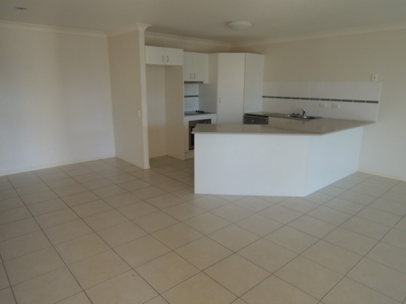 1/37 Whitehaven Drive, Blacks Beach QLD 4740