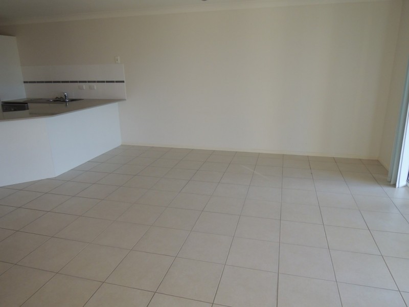 1/37 Whitehaven Drive, Blacks Beach QLD 4740