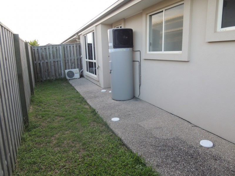 1/37 Whitehaven Drive, Blacks Beach QLD 4740