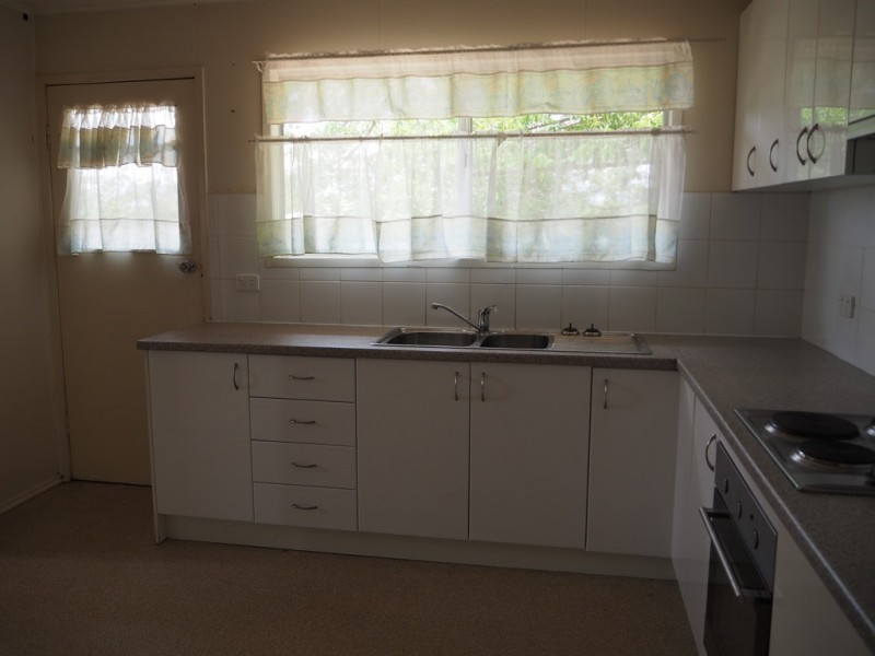 21 Garnham Dr, Dysart QLD 4745