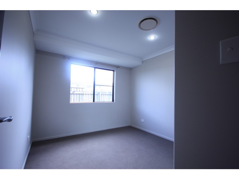 12 Elizabeth Street, Mirani QLD 4754