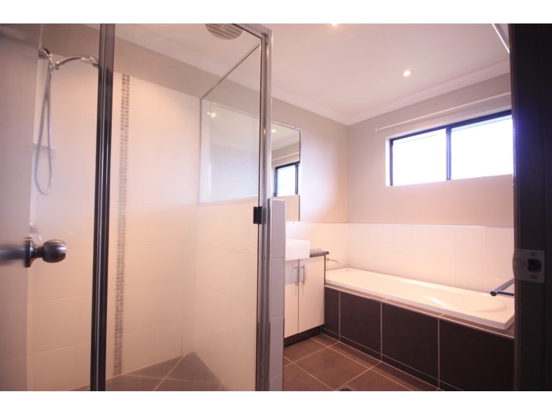 12 Elizabeth Street, Mirani QLD 4754