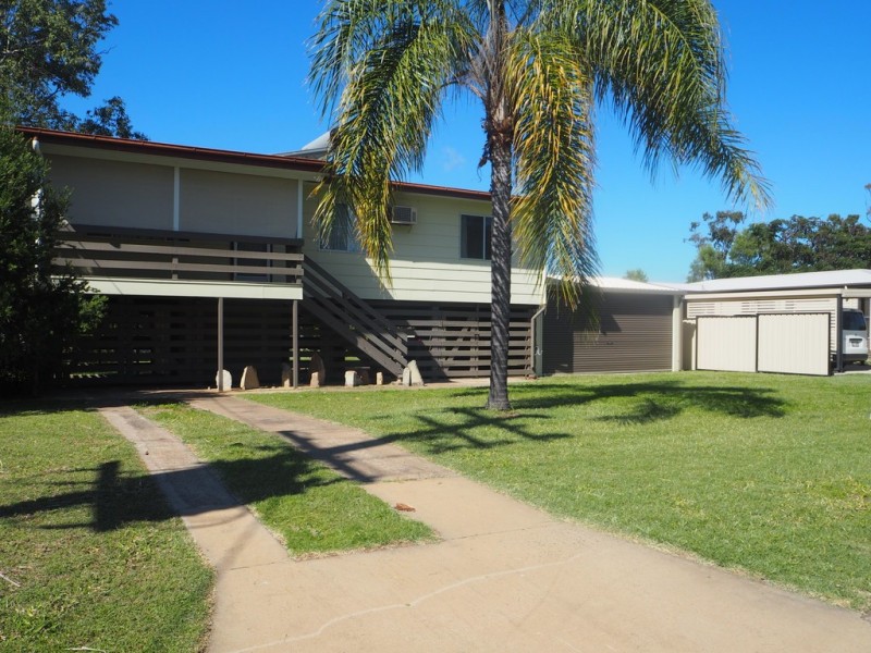 27 Beardmore Crescent, Dysart QLD 4745