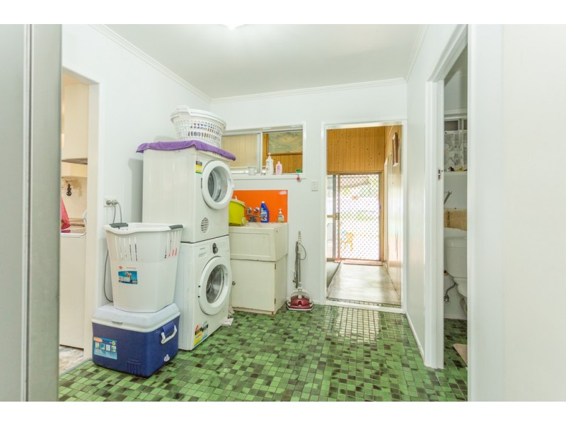 27 Beaconsfield Road, Beaconsfield QLD 4740