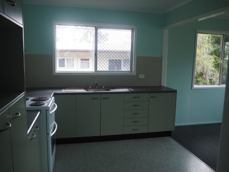 12 Brown St, Dysart QLD 4745