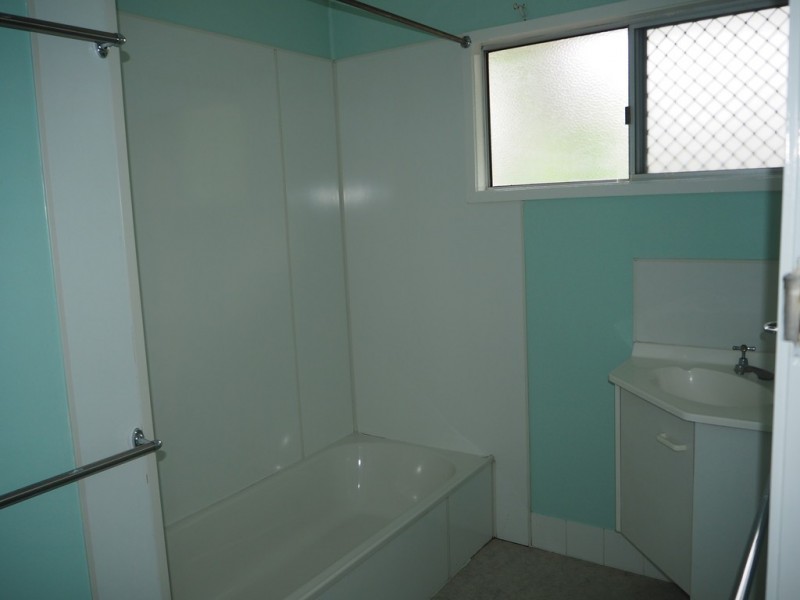 12 Brown St, Dysart QLD 4745