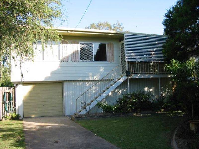 16 SKYLARK STREET, Slade Point QLD 4740