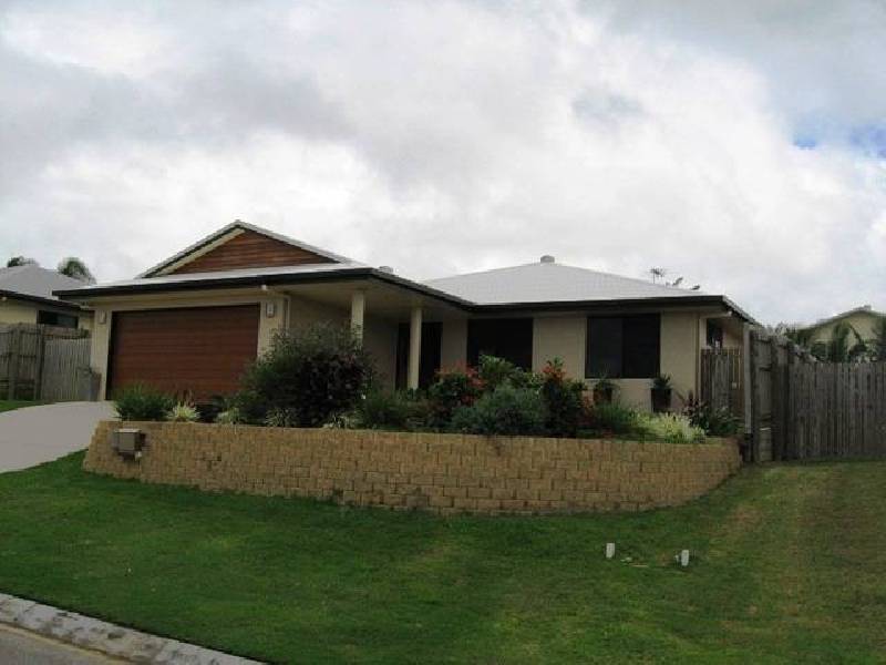 11 Spinks Court, Eimeo QLD 4740