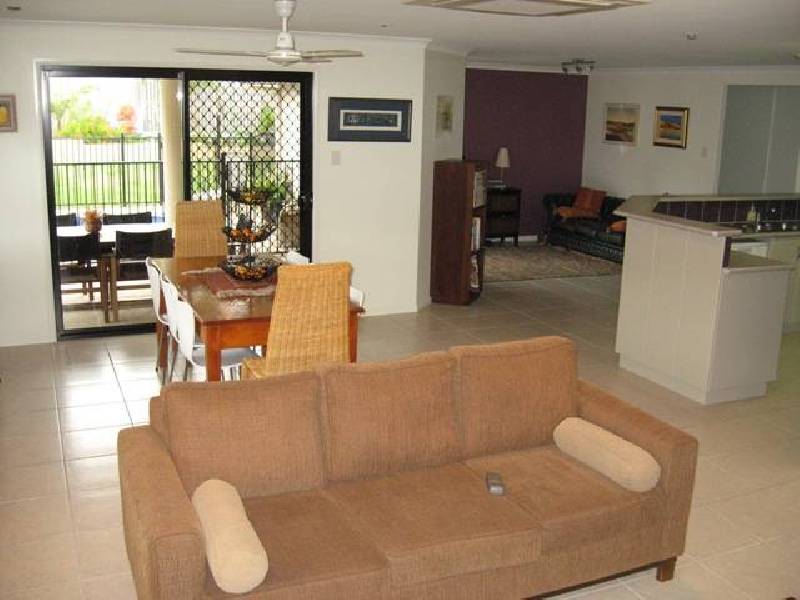 11 Spinks Court, Eimeo QLD 4740