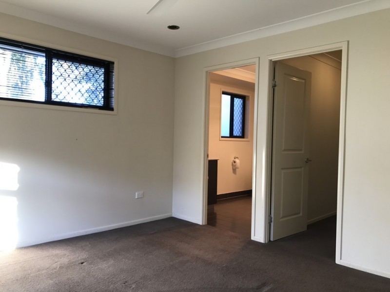 24 Lambert Drive, Moranbah QLD 4744