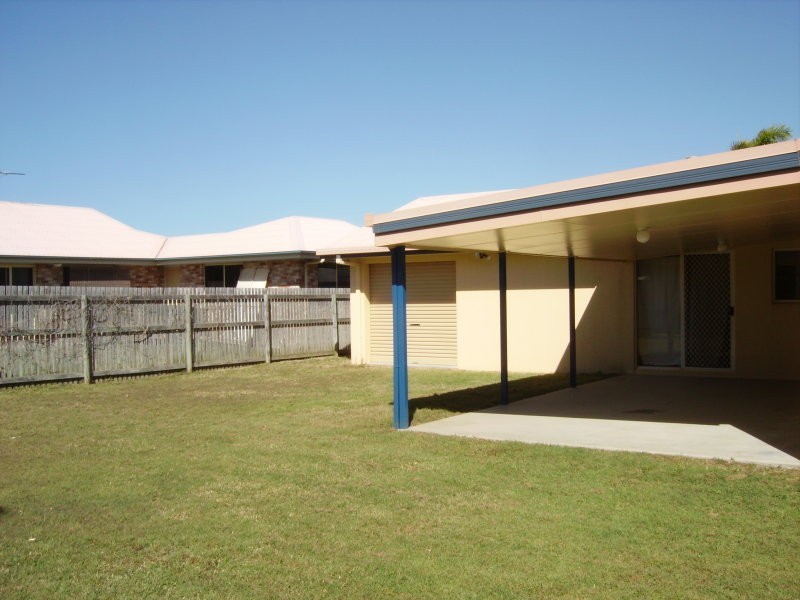 7 FREEMAN AVENUE, Slade Point QLD 4740