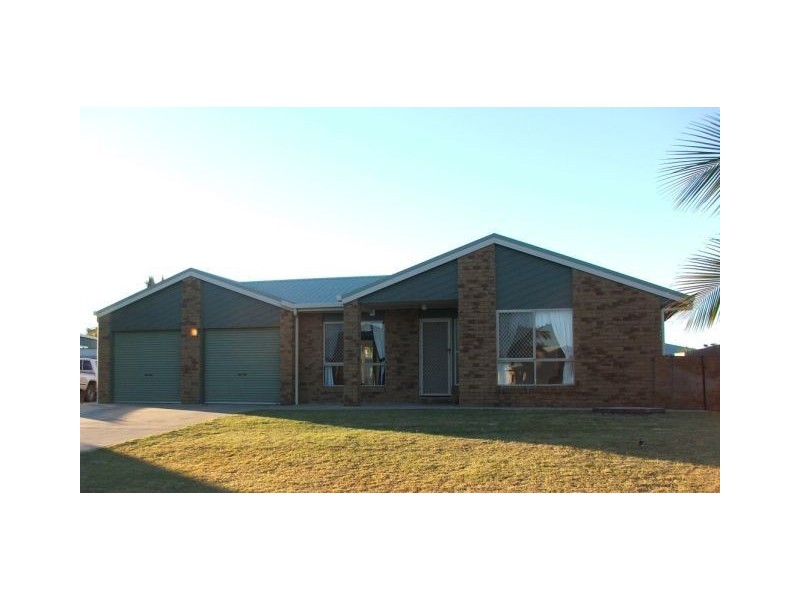 8 Castaway Close, Hay Point QLD 4740