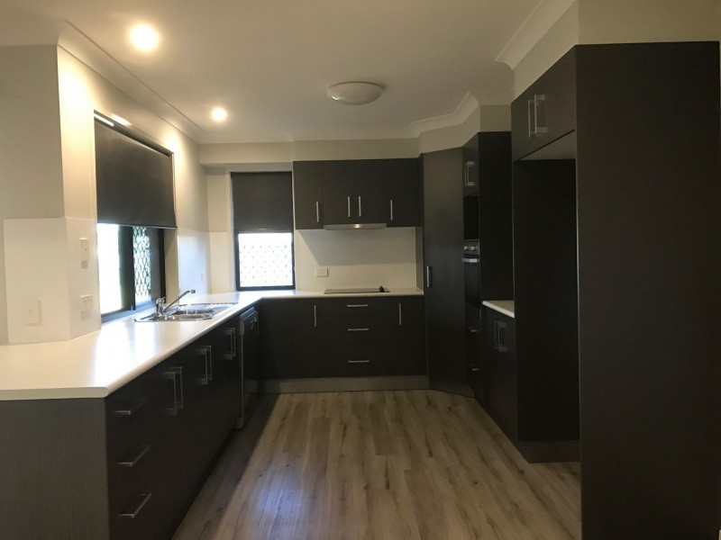 5/11 Bennett Crt, Moranbah QLD 4744