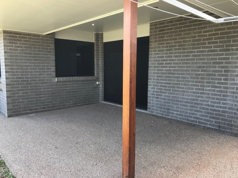 5/11 Bennett Crt, Moranbah QLD 4744