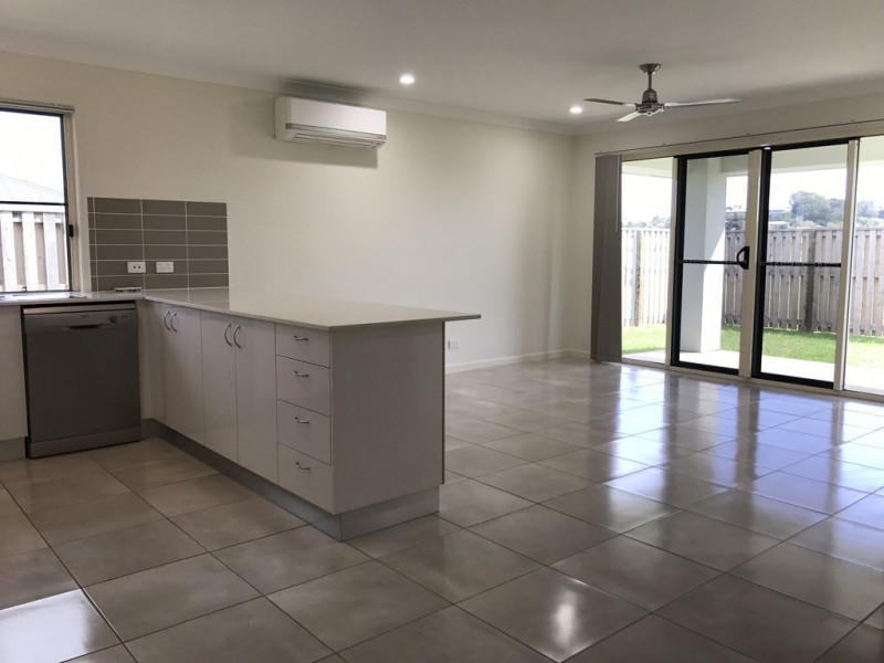6 Henley Close, Blacks Beach QLD 4740