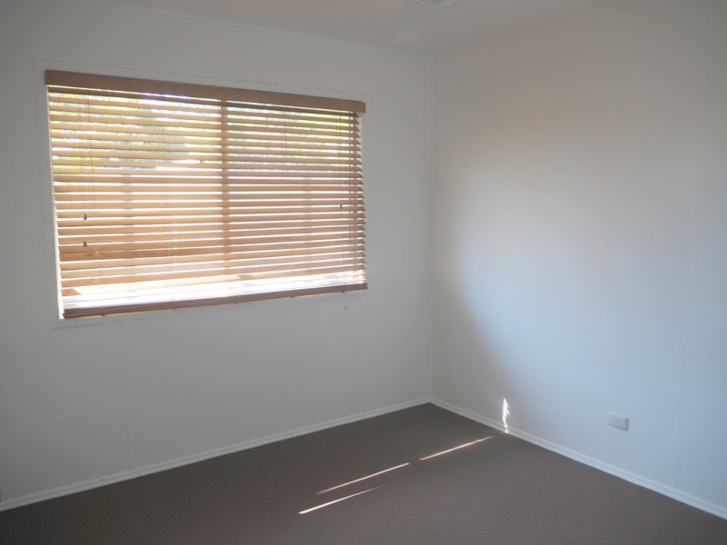 71 Beardmore Cr, Dysart QLD 4745