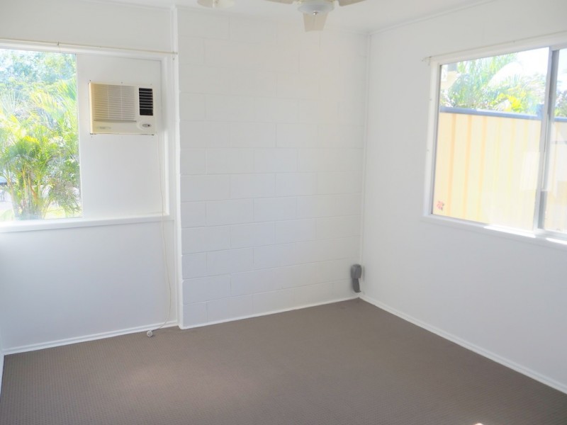 71 Beardmore Cr, Dysart QLD 4745