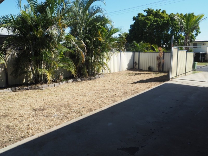 71 Beardmore Cr, Dysart QLD 4745