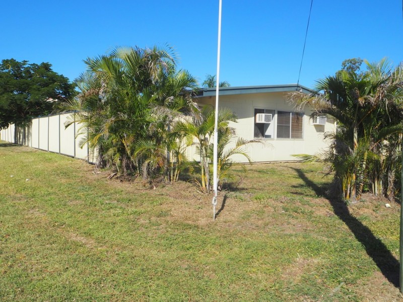 71 Beardmore Cr, Dysart QLD 4745