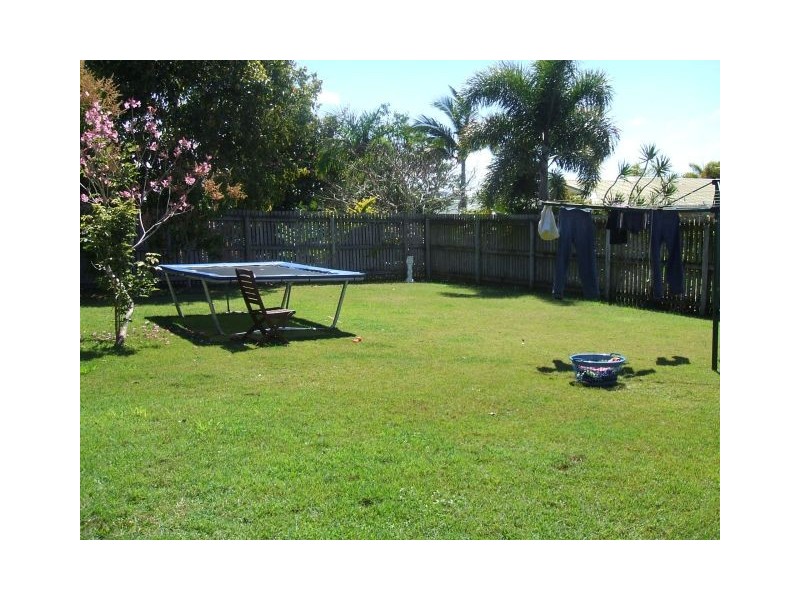 31 Pioneer Street, Glenella QLD 4740