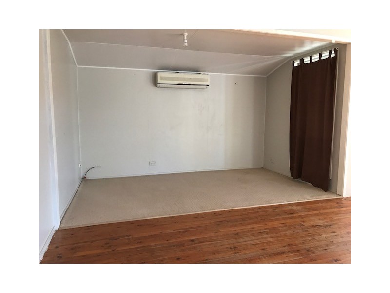 39 Archer Drive, Moranbah QLD 4744