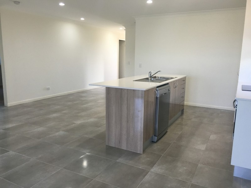 85 Royal Sands Blvd, Shoal Point QLD 4750
