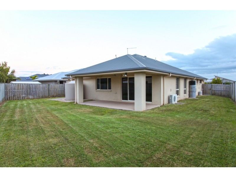 20 Miami Terrace, Blacks Beach QLD 4740